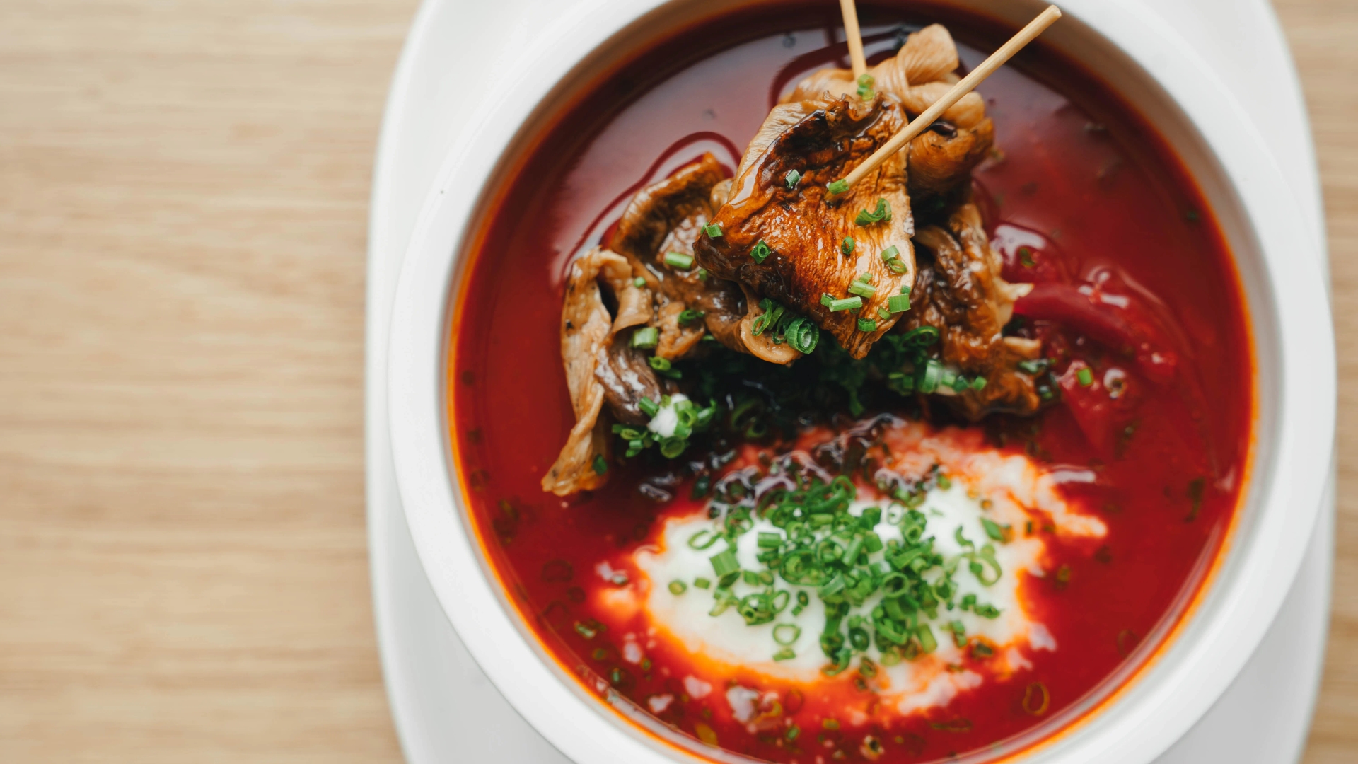 Борщ з білими грибами