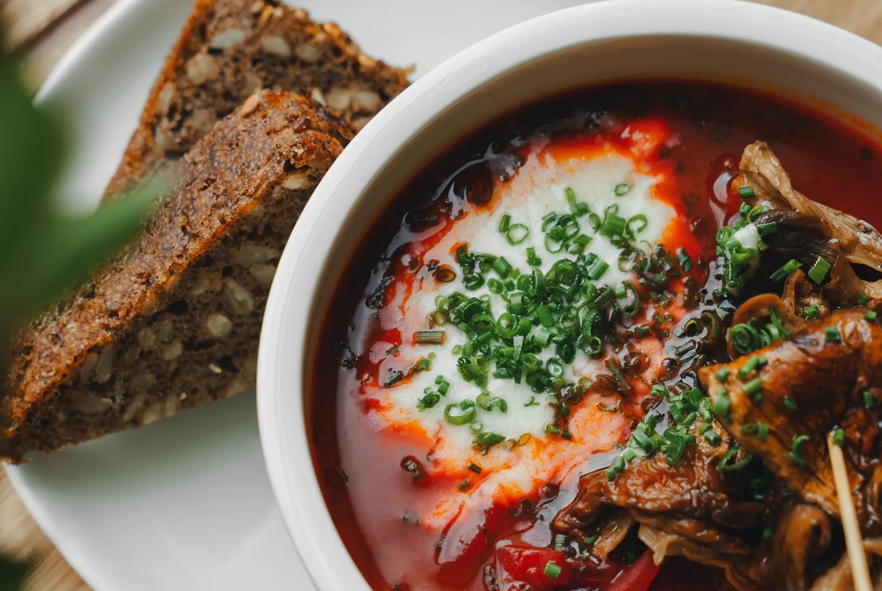 Борщ з білими грибами