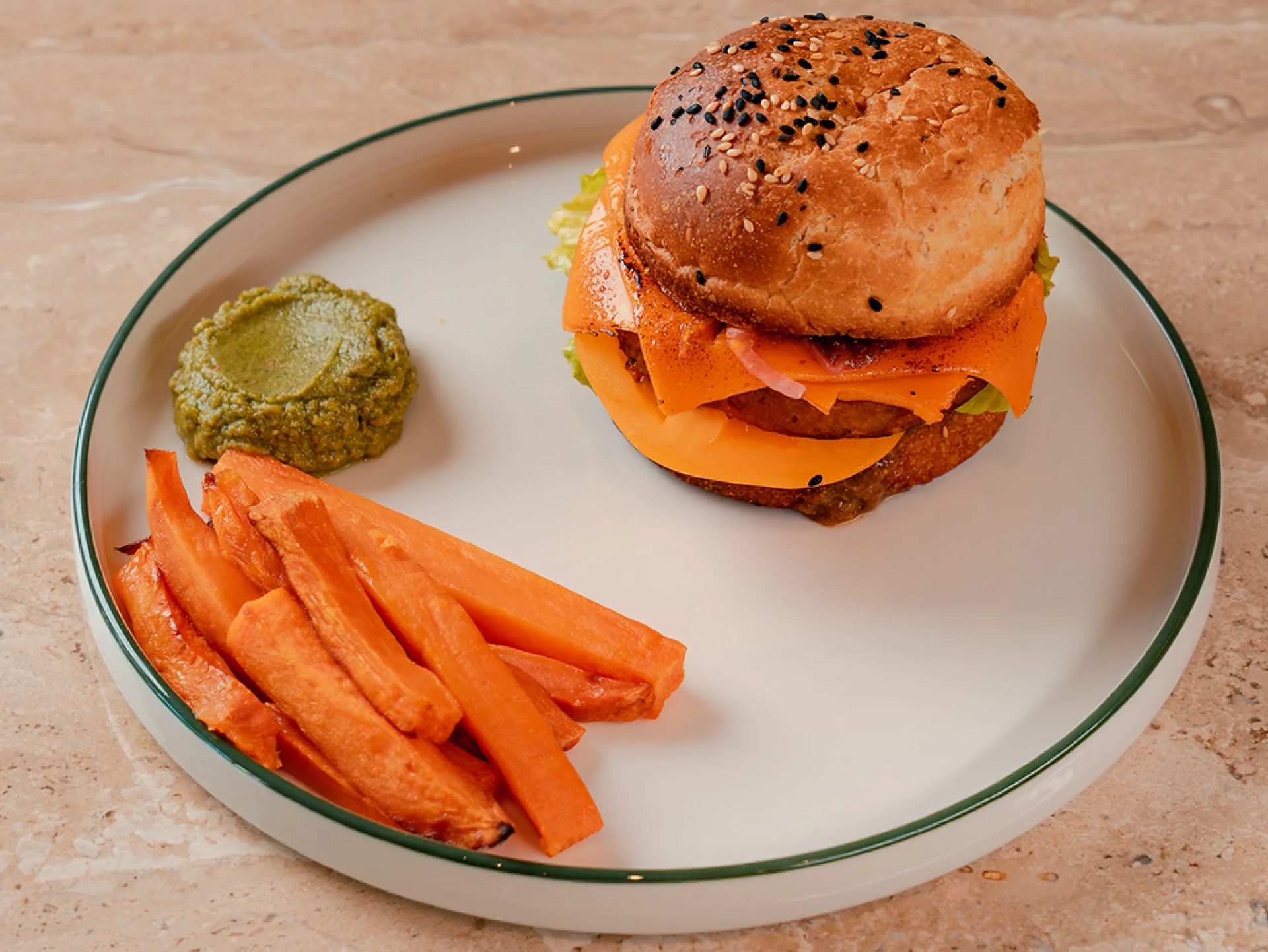 Бургер з Beyond Meat