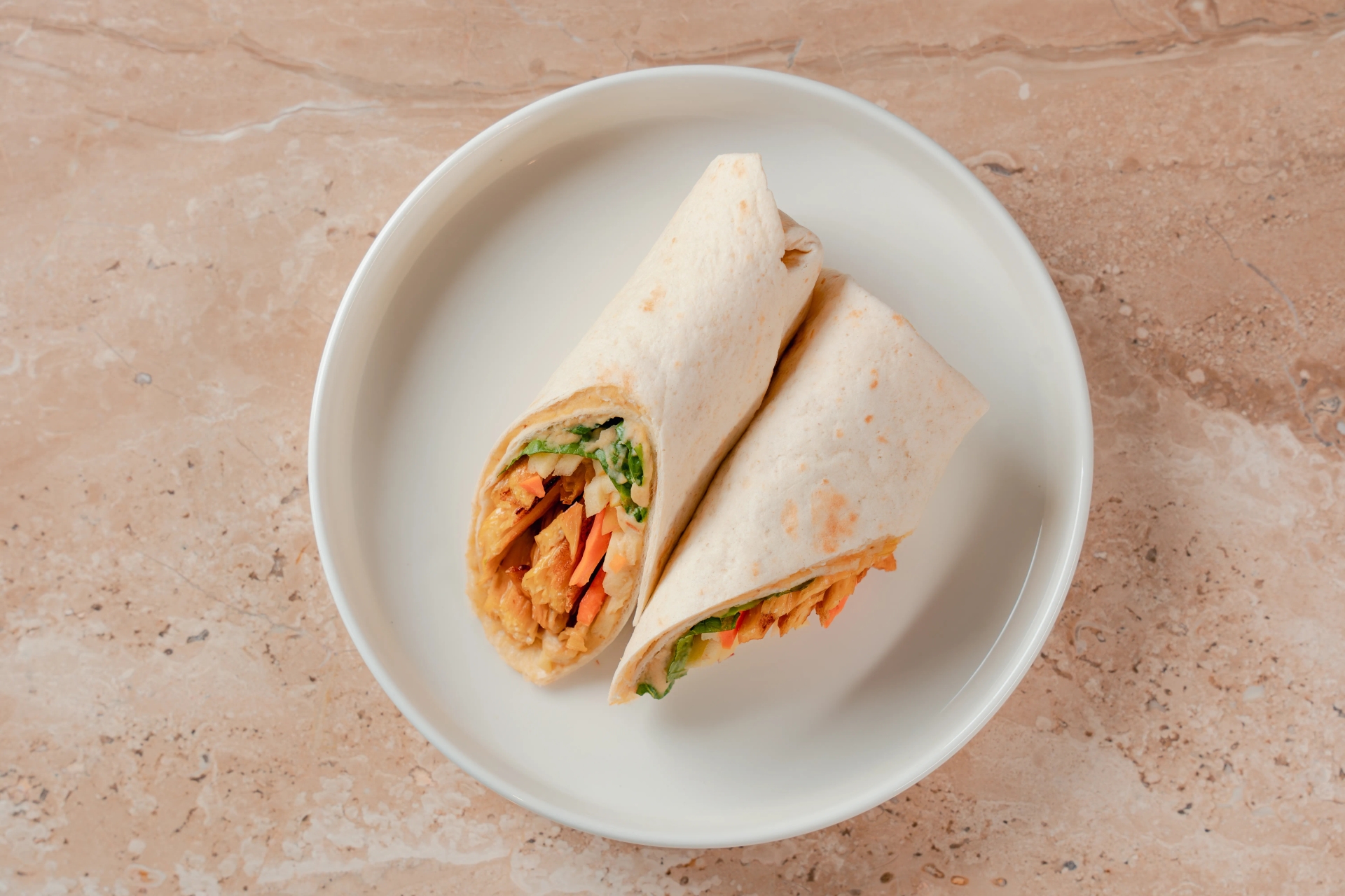 OrganicRoll з фуджу та трюфельним хумусом